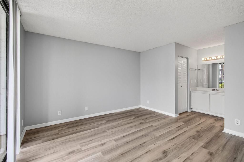 752 Executive Center Drive, Unit 110, West Palm Beach, FL 33401 Photo