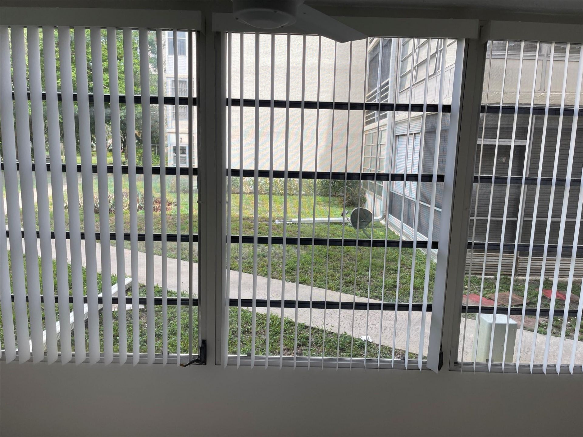 3099 NW 48th Avenue, Unit 157, Lauderdale Lakes, FL 33313 Photo