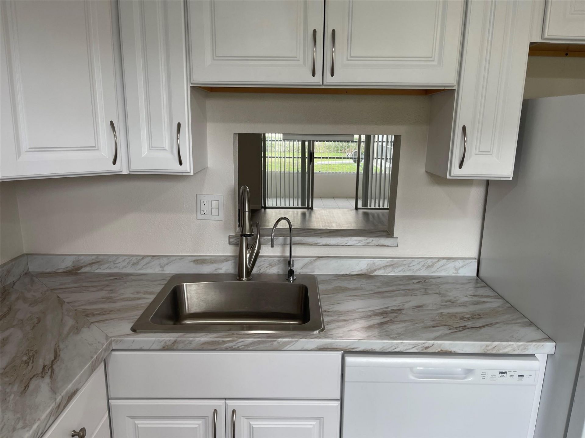 3099 NW 48th Avenue, Unit 157, Lauderdale Lakes, FL 33313 Photo
