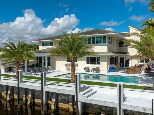 39 Castle Harbor Isle Drive, Fort Lauderdale, FL 33308