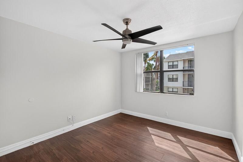 706 Executive Center Drive, Unit 23, West Palm Beach, FL 33401 Photo