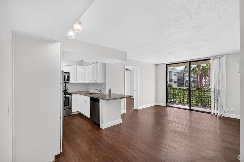 706 Executive Center Drive, Unit 23, West Palm Beach, FL 33401 Photo