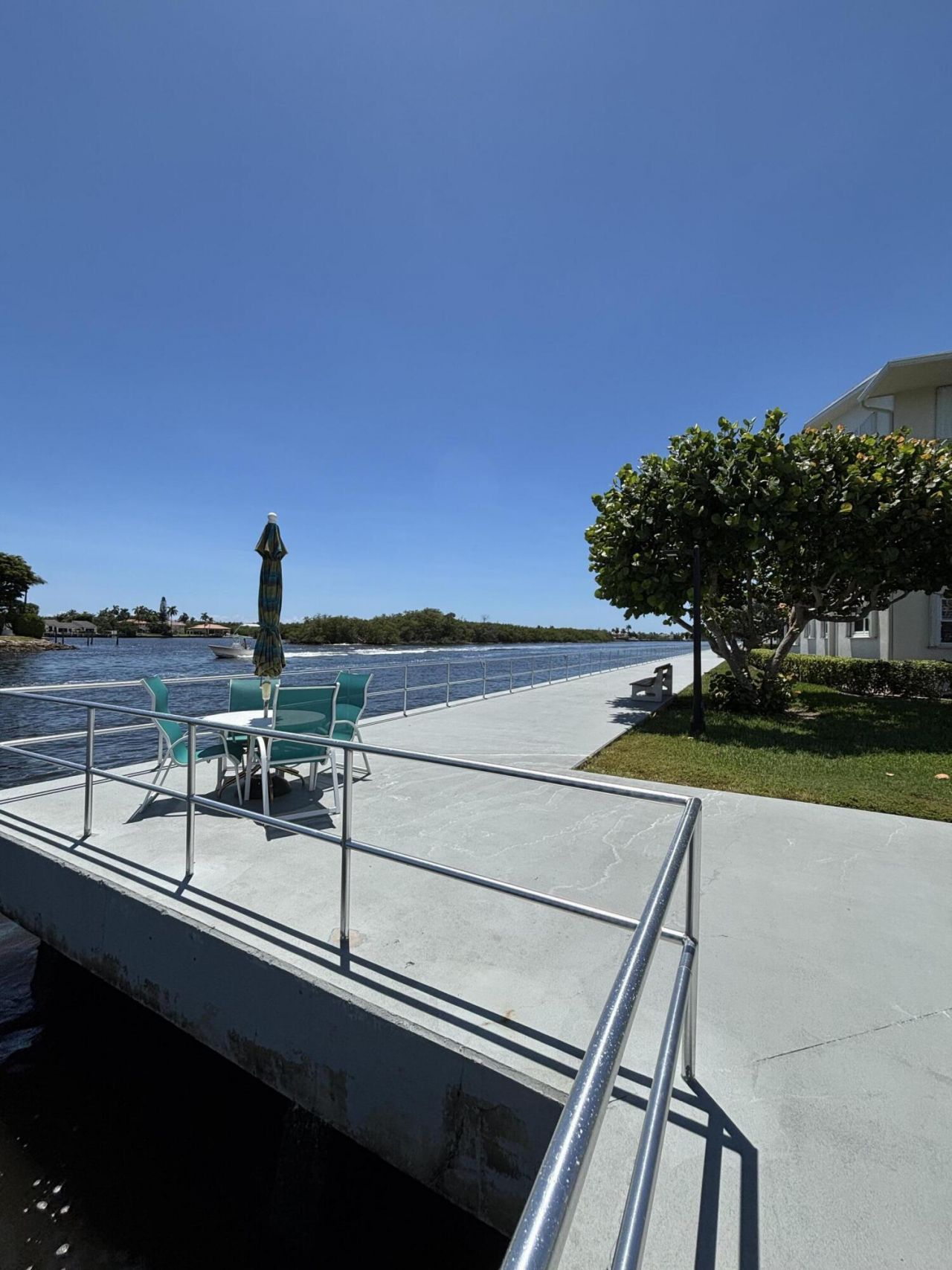 210 Horizons E, Unit 107, Boynton Beach, FL 33435 Photo