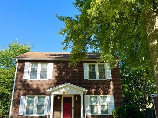 1321 N Jackson Street , Waukegan, IL 60085