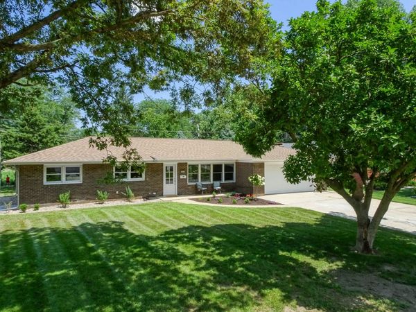 802 Karin Drive , Normal, IL 61761