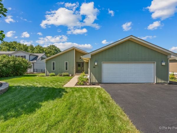 30 Holiday Drive , Lake Holiday, IL 60552