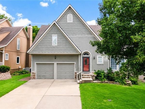 23625 W 126TH Terrace, Olathe, KS 66062