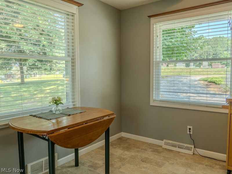 9811 Bellhaven Avenue NW, Uniontown, OH 44685 Photo 18