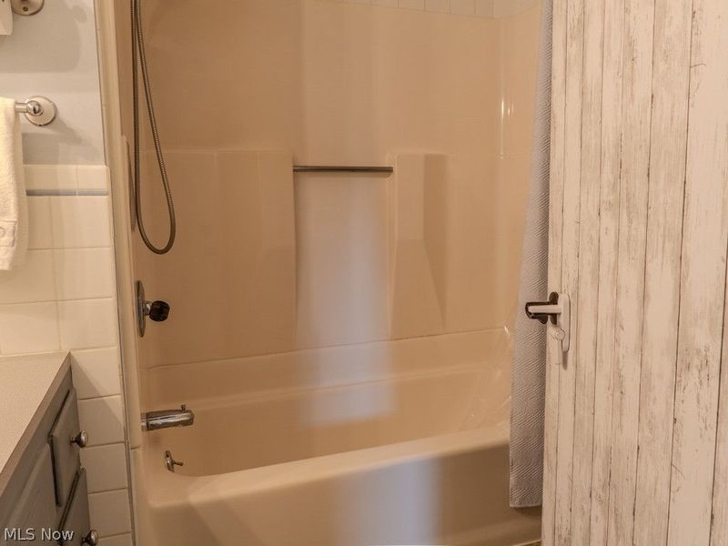 9811 Bellhaven Avenue NW, Uniontown, OH 44685 Photo 25