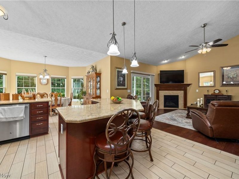 3981 Timber Walk , Lorain, OH 44053 Photo 7