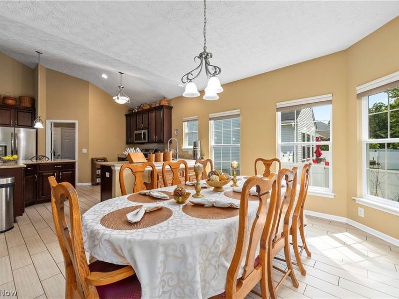 3981 Timber Walk , Lorain, OH 44053 Photo 8