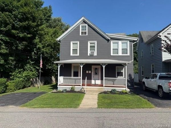 22 Wood Ave , Cornwall On Hudson, NY 12520