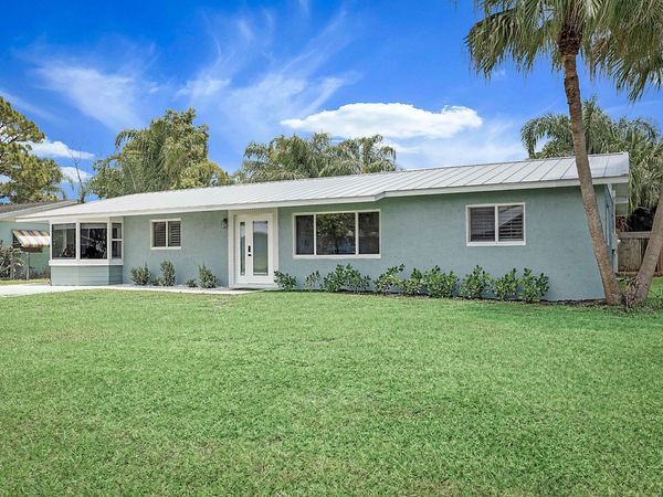 1851 SE Jackson Street, Stuart, FL 34997