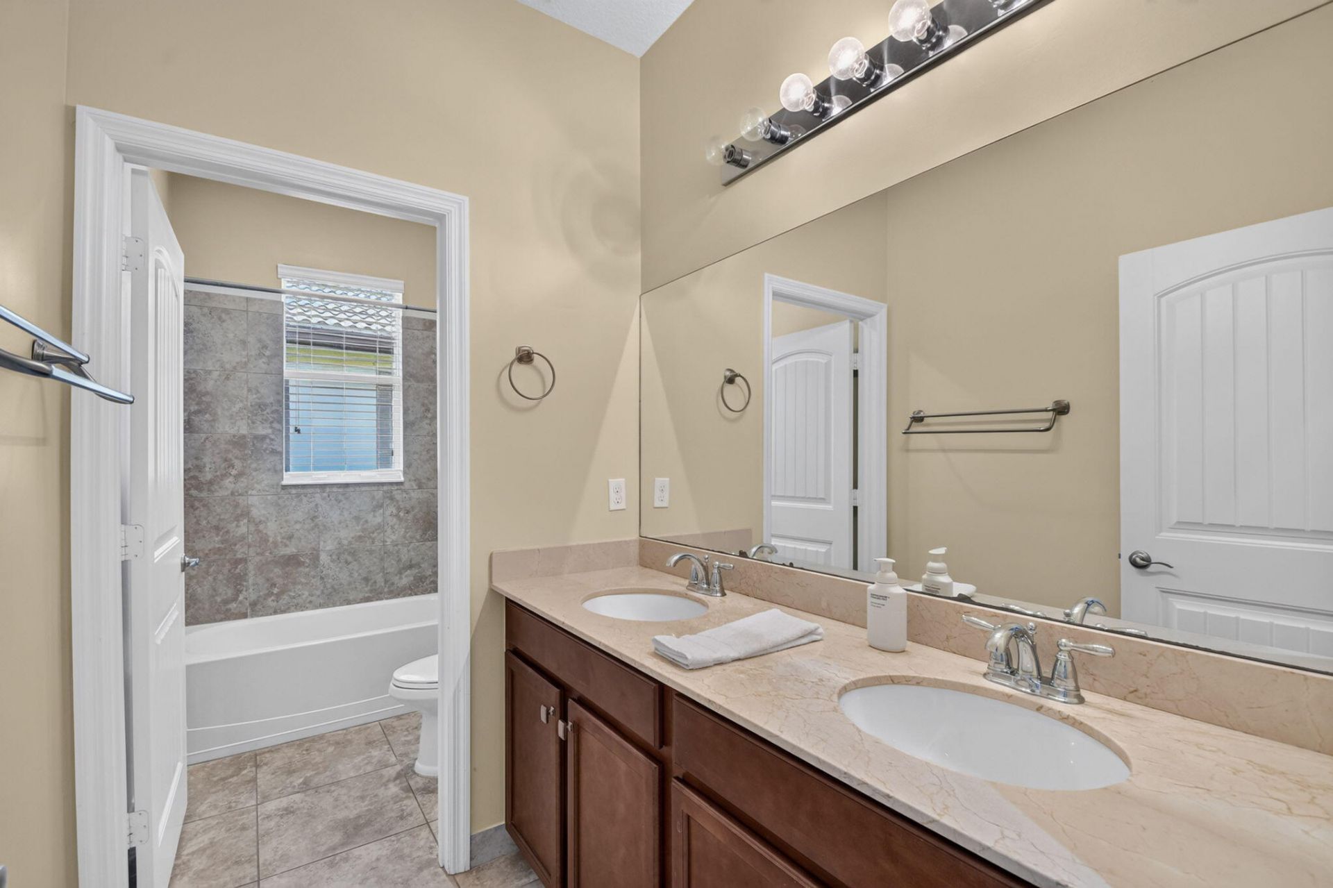 7082 Prudencia Drive, Lake Worth, FL 33463 Photo
