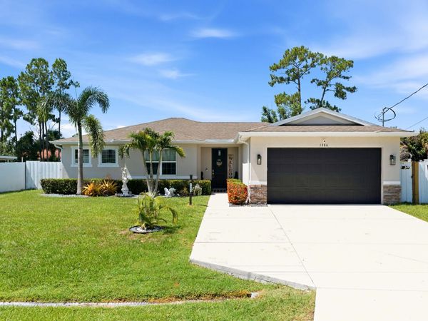 1386 SW Babcock Avenue, Port St. Lucie, FL 34953
