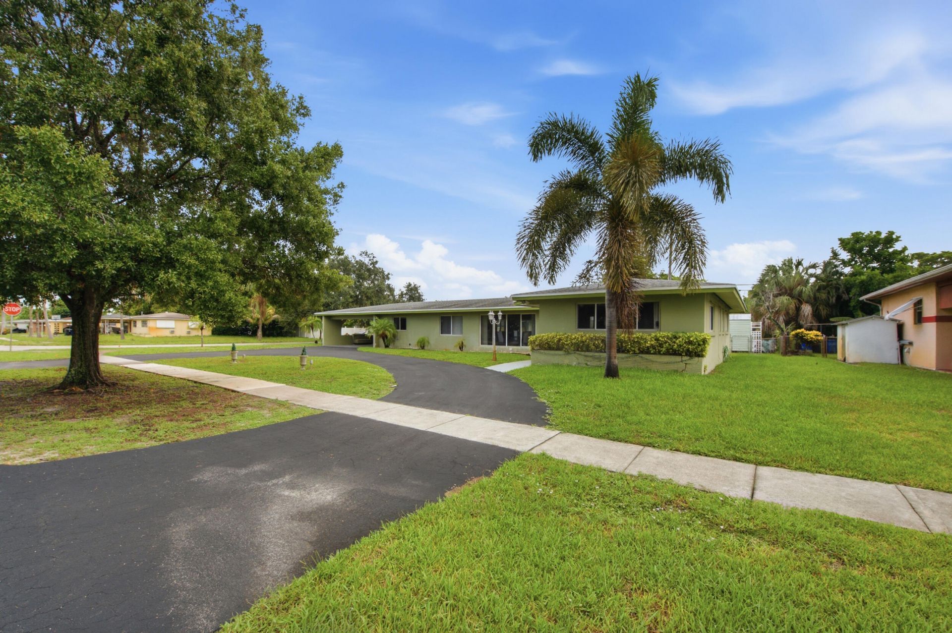 1000 Wyoming Avenue, Fort Lauderdale, FL 33312 Photo