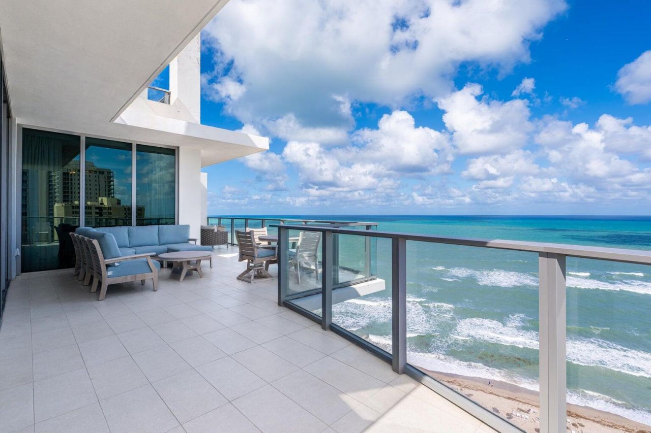 3100 N Ocean Drive, Unit H-PH3, Riviera Beach, FL 33404 Photo