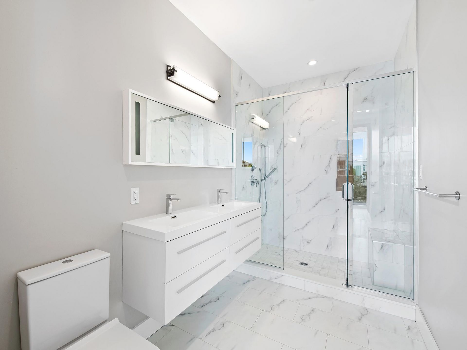 41 Isle Of Venice Drive, Unit 402, Fort Lauderdale, FL 33301 Photo