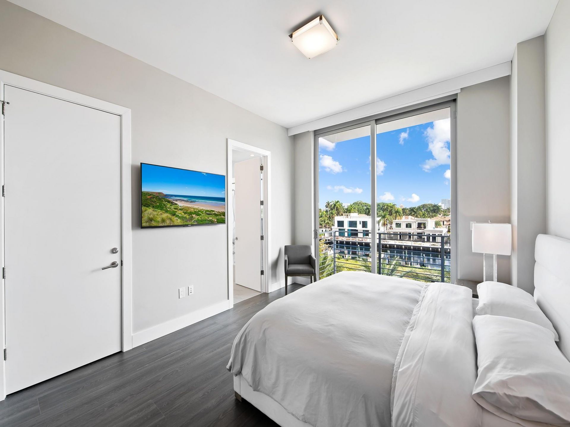 41 Isle Of Venice Drive, Unit 402, Fort Lauderdale, FL 33301 Photo