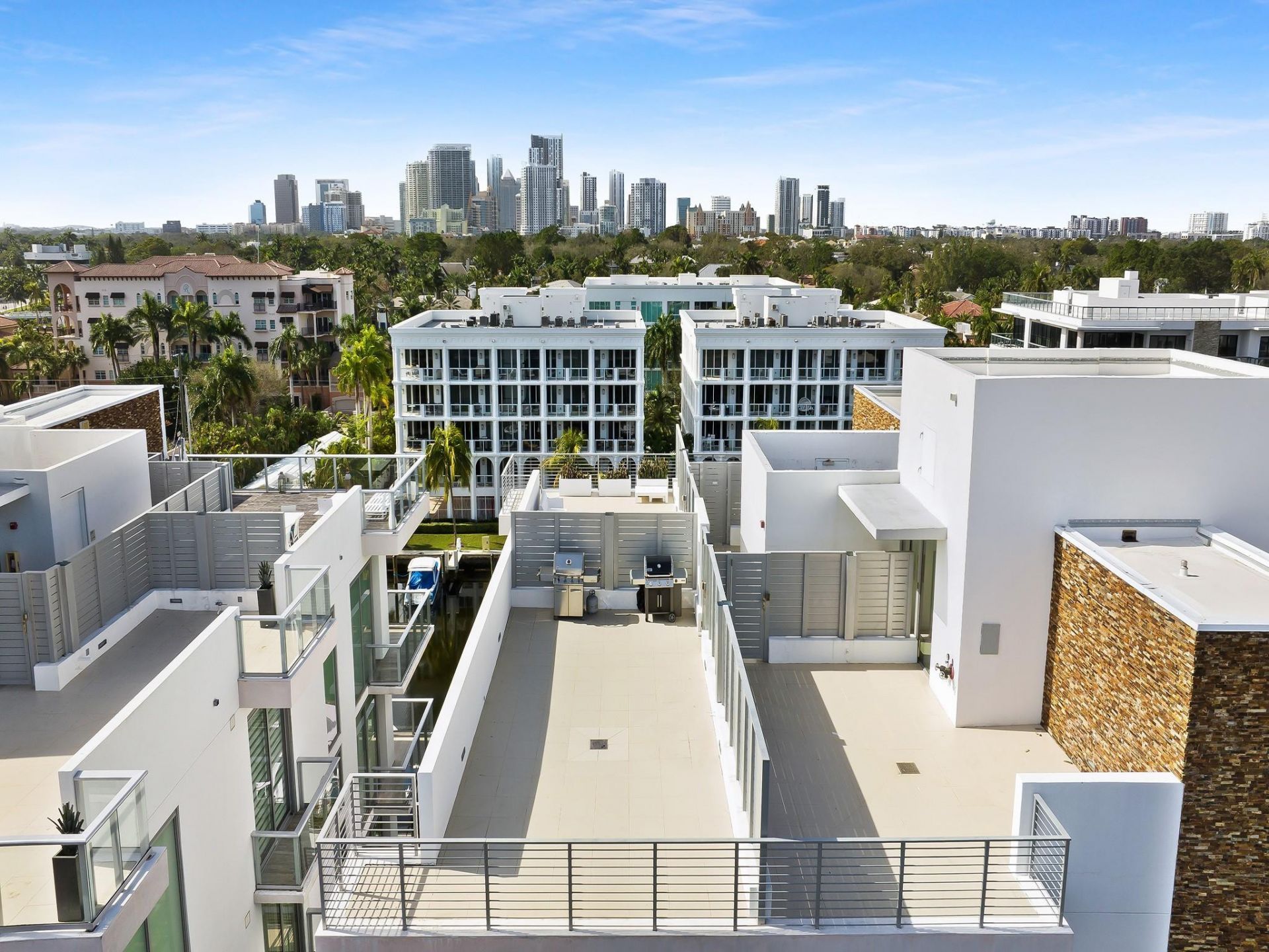 41 Isle Of Venice Drive, Unit 402, Fort Lauderdale, FL 33301 Photo