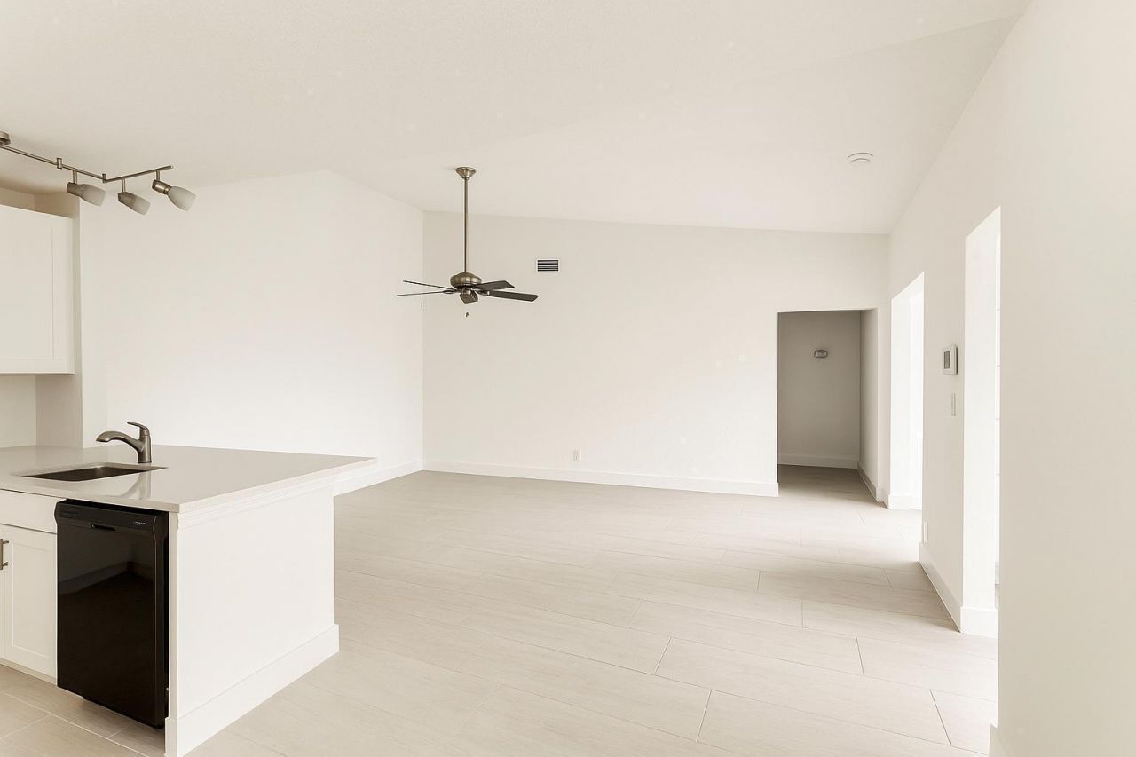 3504 Waterview Circle, Palm Springs, FL 33461 Photo
