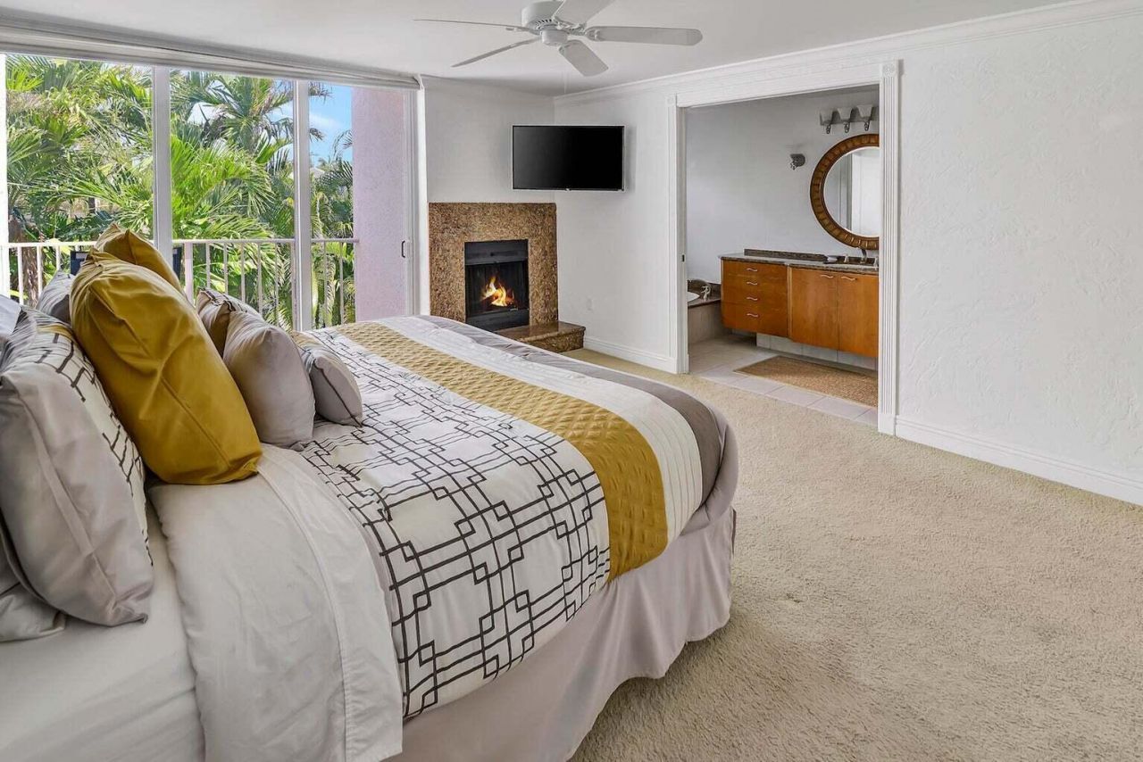 1222 Hillsboro Mile, Unit 11, Hillsboro Beach, FL 33062 Photo