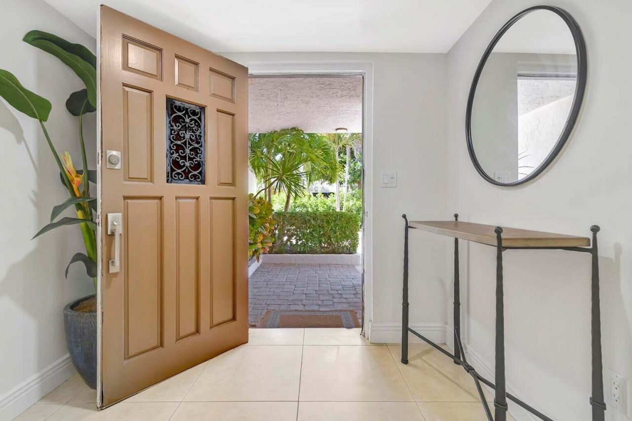 1222 Hillsboro Mile, Unit 11, Hillsboro Beach, FL 33062 Photo