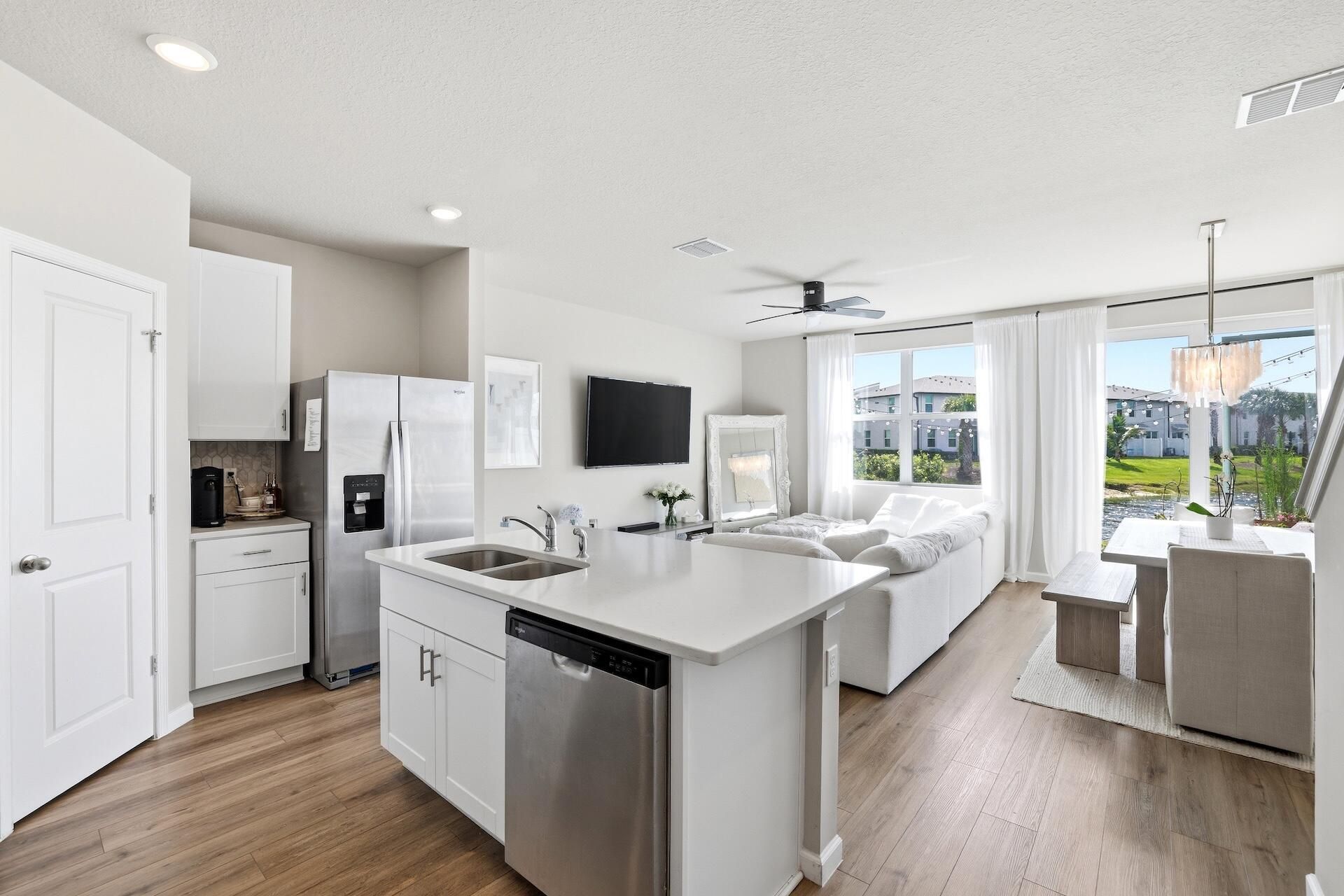 5650 Enclave Drive, Mangonia Park, FL 33407 Photo