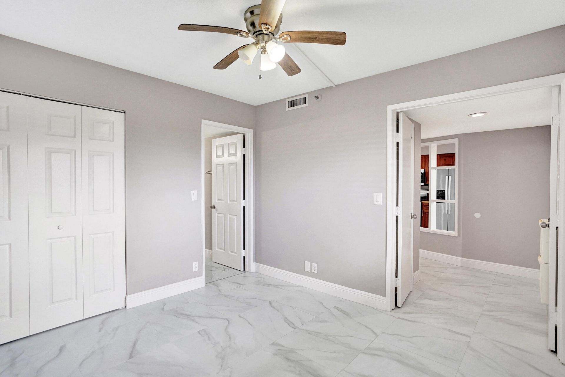 2200 S Cypress Bend Drive, Unit 707, Pompano Beach, FL 33069 Photo