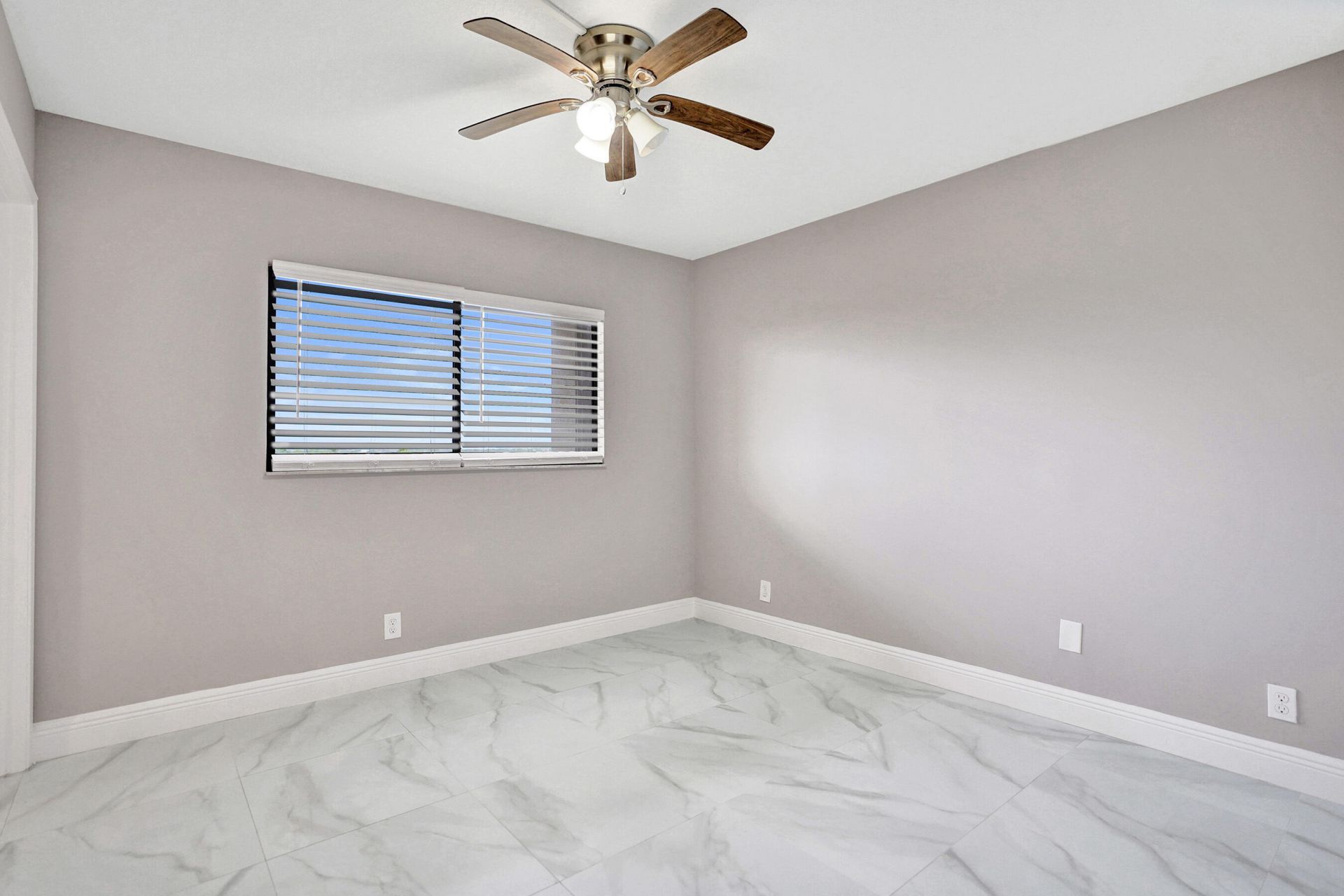 2200 S Cypress Bend Drive, Unit 707, Pompano Beach, FL 33069 Photo