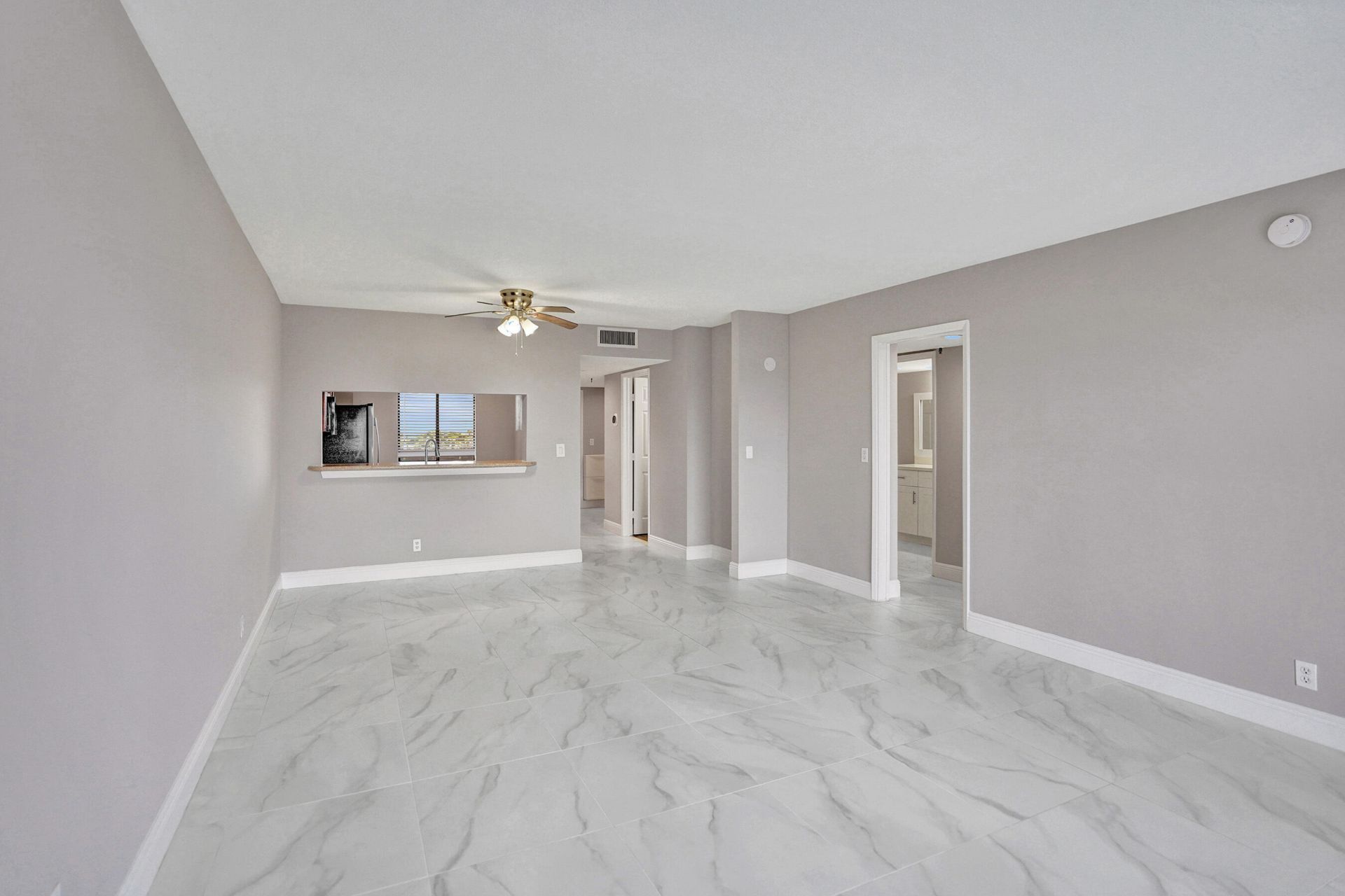 2200 S Cypress Bend Drive, Unit 707, Pompano Beach, FL 33069 Photo