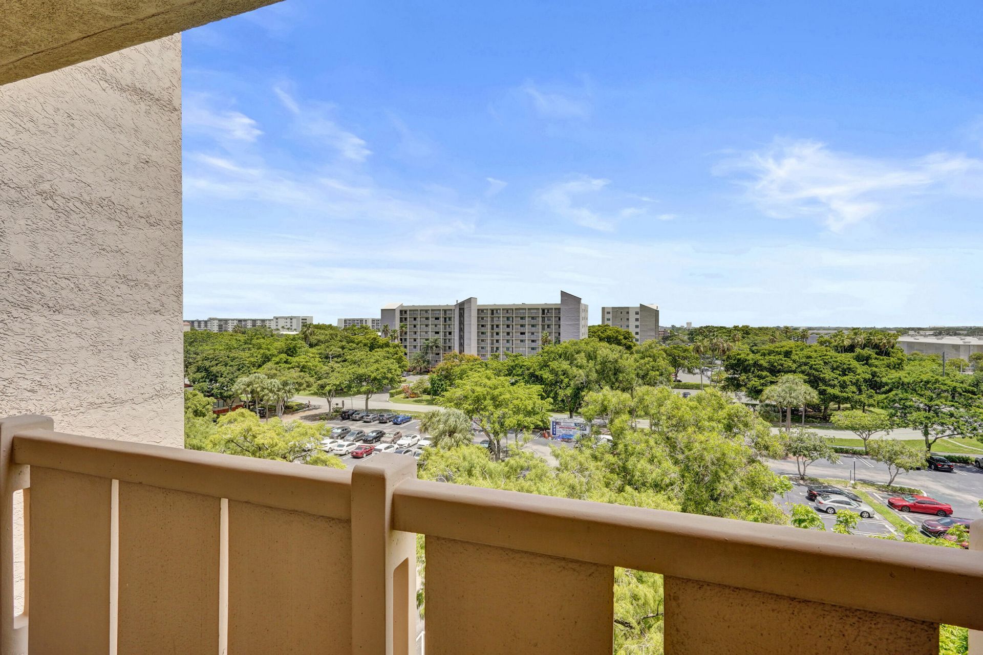 2200 S Cypress Bend Drive, Unit 707, Pompano Beach, FL 33069 Photo