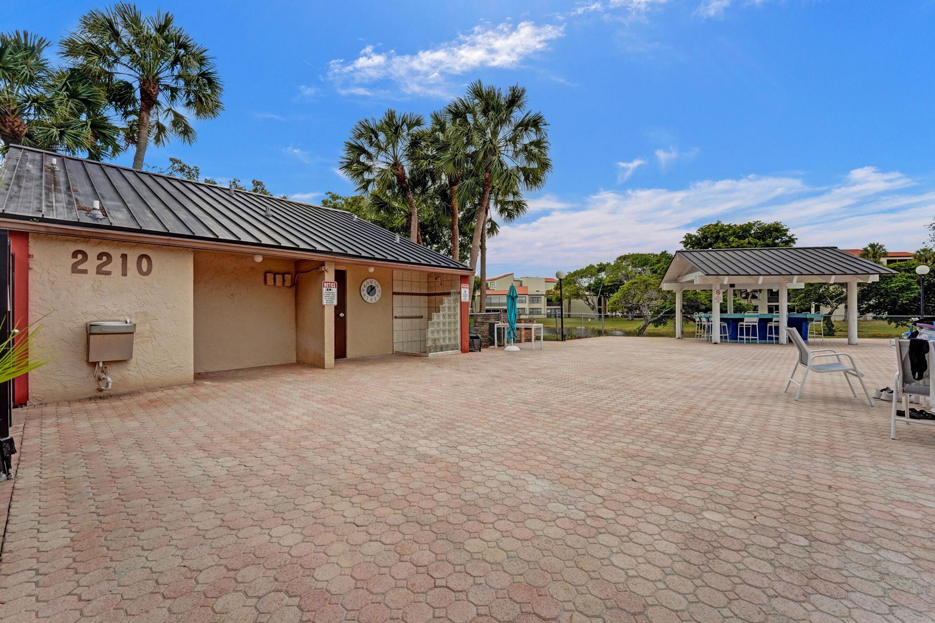 2200 S Cypress Bend Drive, Unit 707, Pompano Beach, FL 33069 Photo