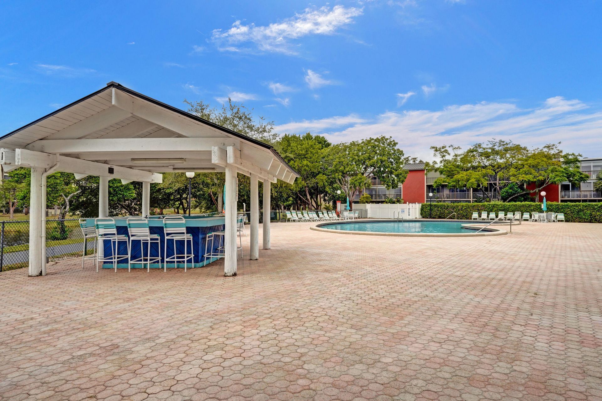 2200 S Cypress Bend Drive, Unit 707, Pompano Beach, FL 33069 Photo