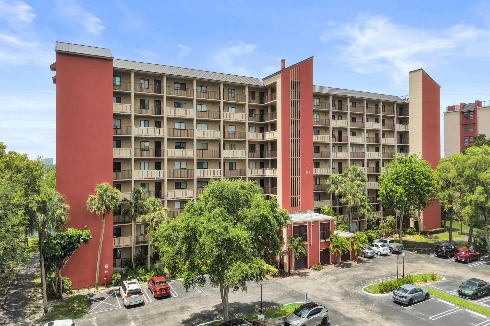 2200 S Cypress Bend Drive, Unit 707, Pompano Beach, FL 33069 Photo