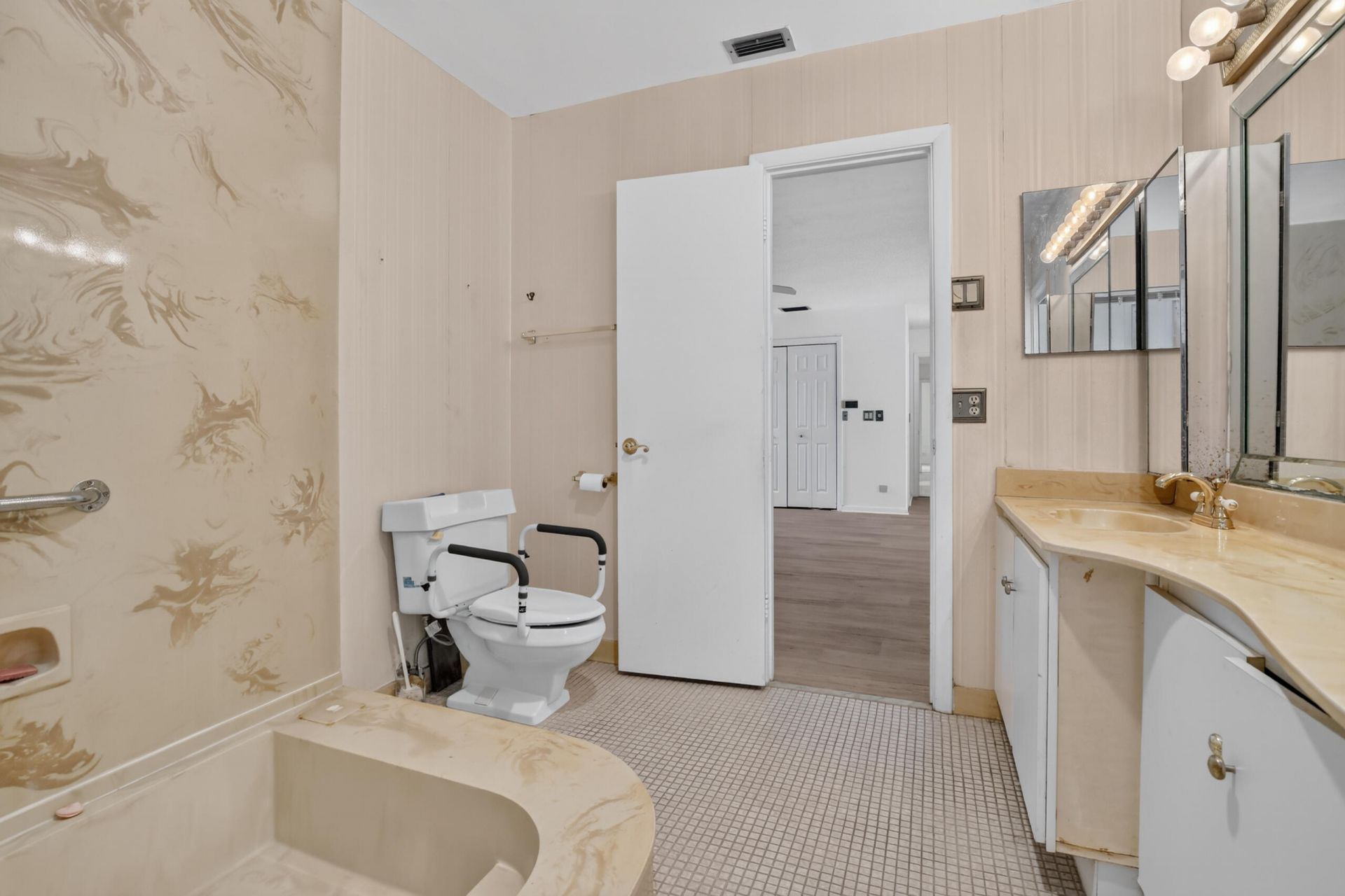 410 Bonaventure Boulevard, Weston, FL 33326 Photo