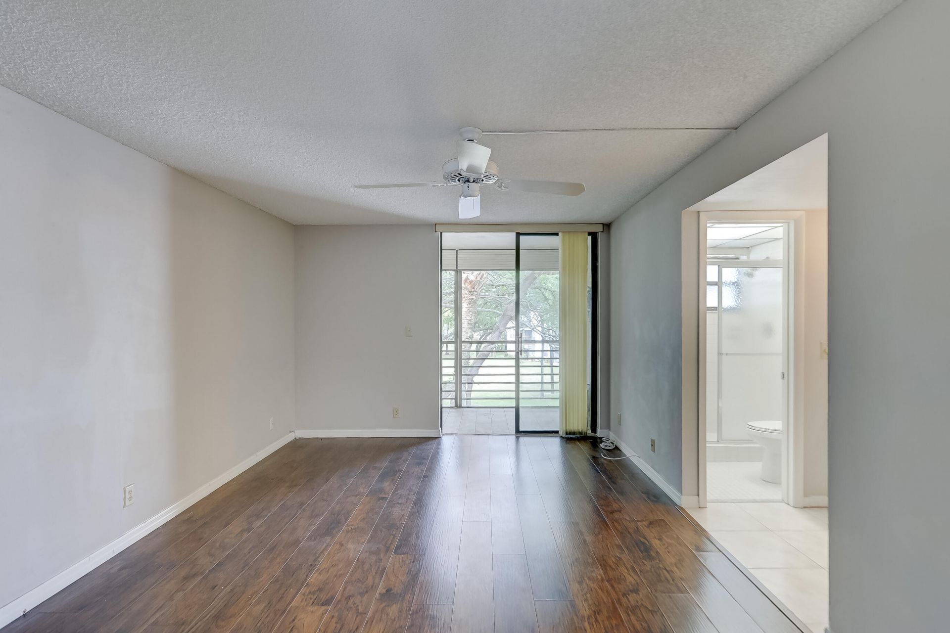 6751 N University Drive, Unit 302, Tamarac, FL 33321 Photo