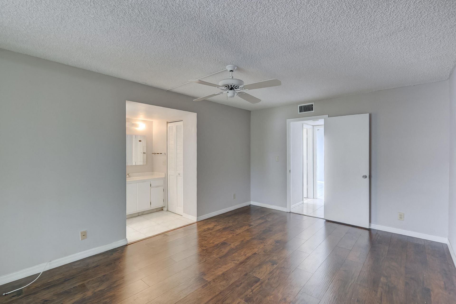 6751 N University Drive, Unit 302, Tamarac, FL 33321 Photo