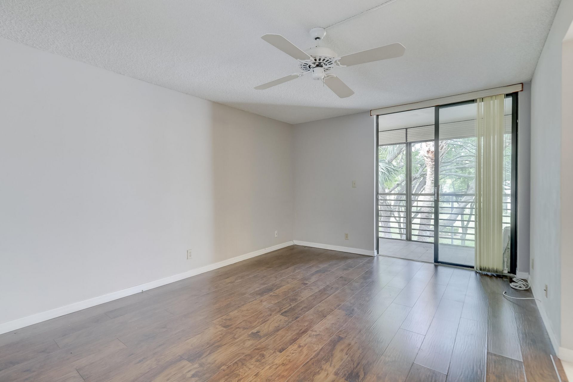 6751 N University Drive, Unit 302, Tamarac, FL 33321 Photo