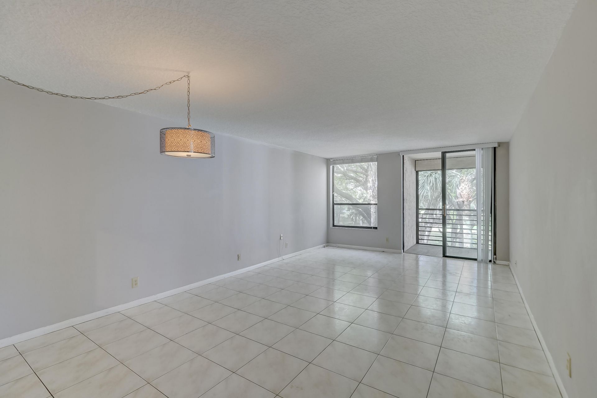 6751 N University Drive, Unit 302, Tamarac, FL 33321 Photo