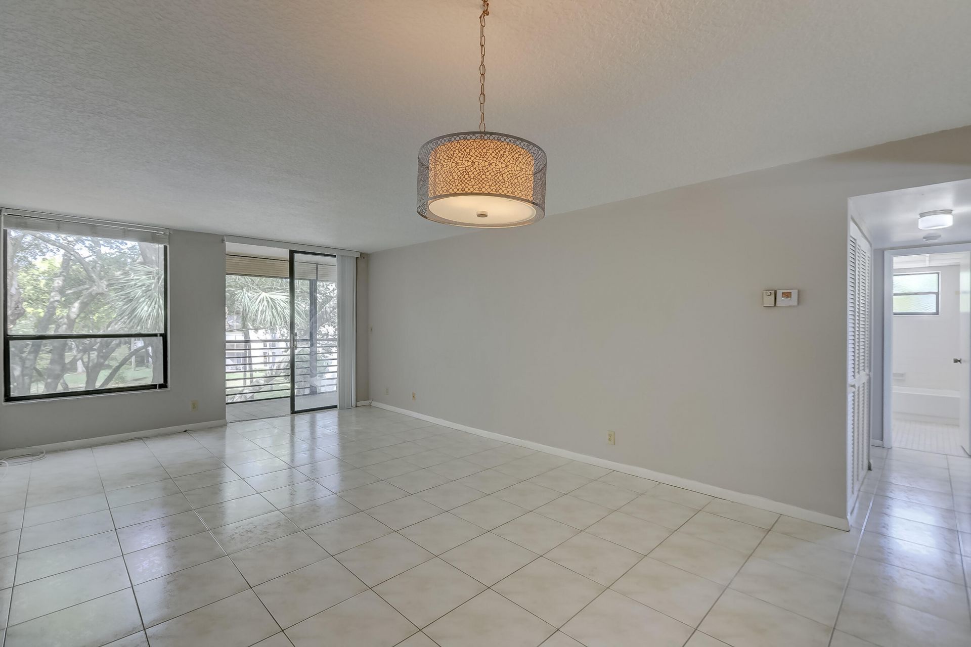 6751 N University Drive, Unit 302, Tamarac, FL 33321 Photo
