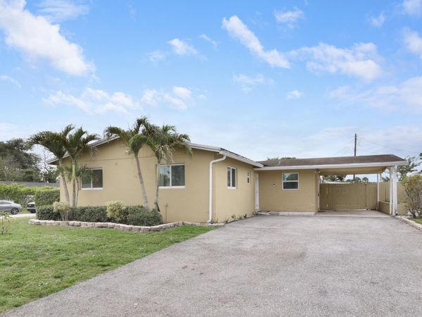 827 Caroline Avenue, West Palm Beach, FL 33413