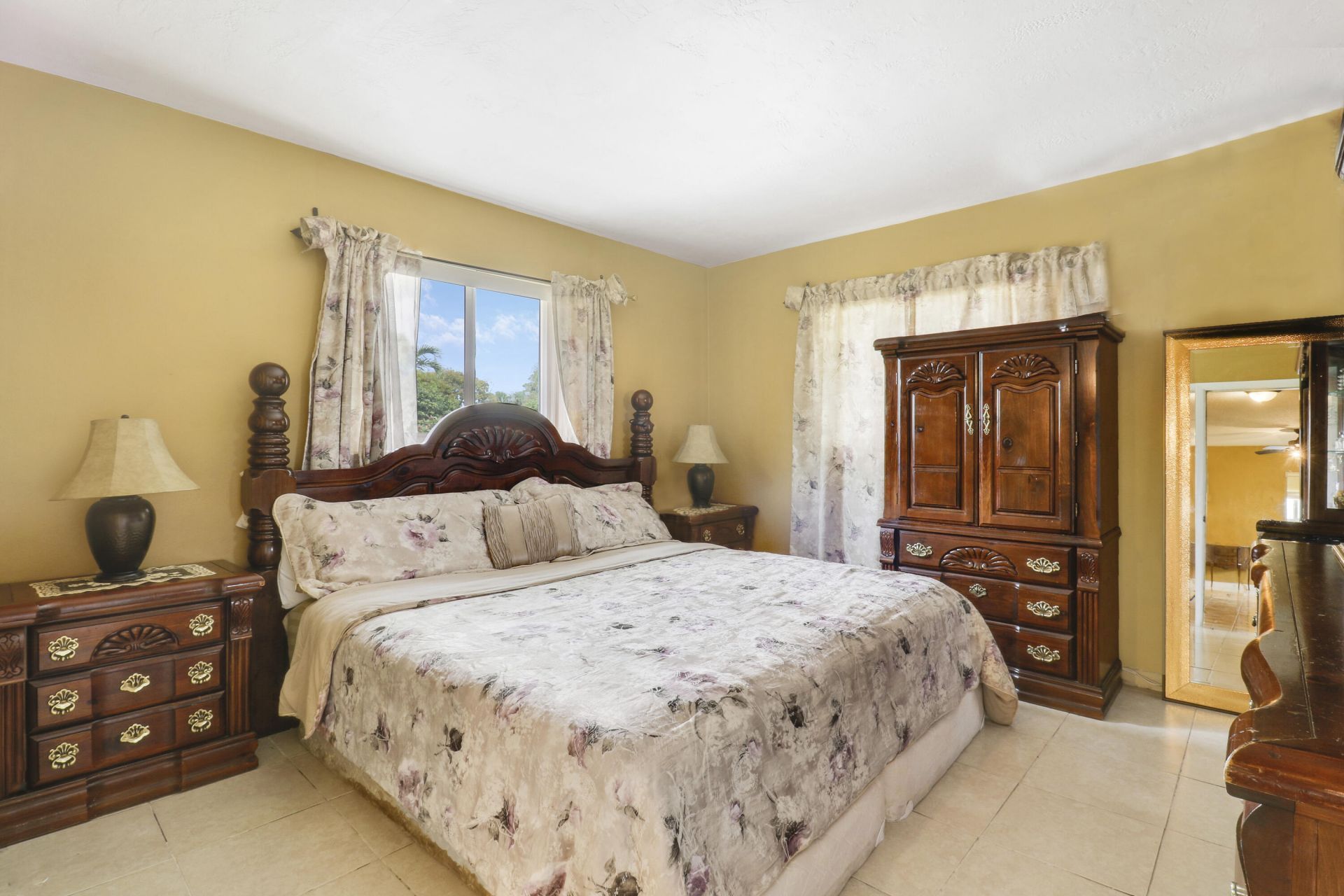 827 Caroline Avenue, West Palm Beach, FL 33413 Photo