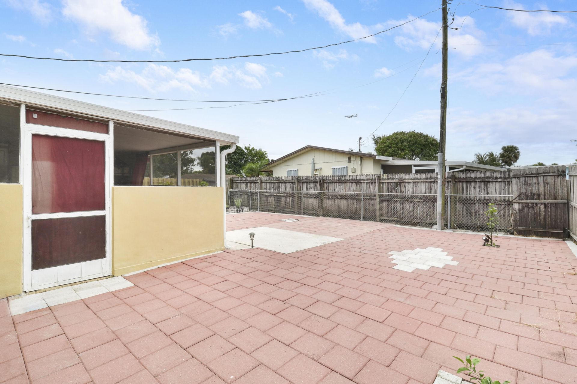 827 Caroline Avenue, West Palm Beach, FL 33413 Photo