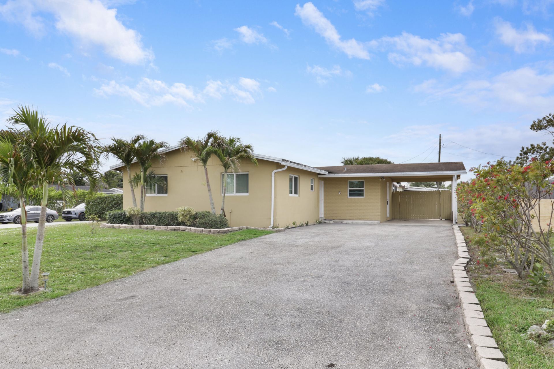 827 Caroline Avenue, West Palm Beach, FL 33413 Photo
