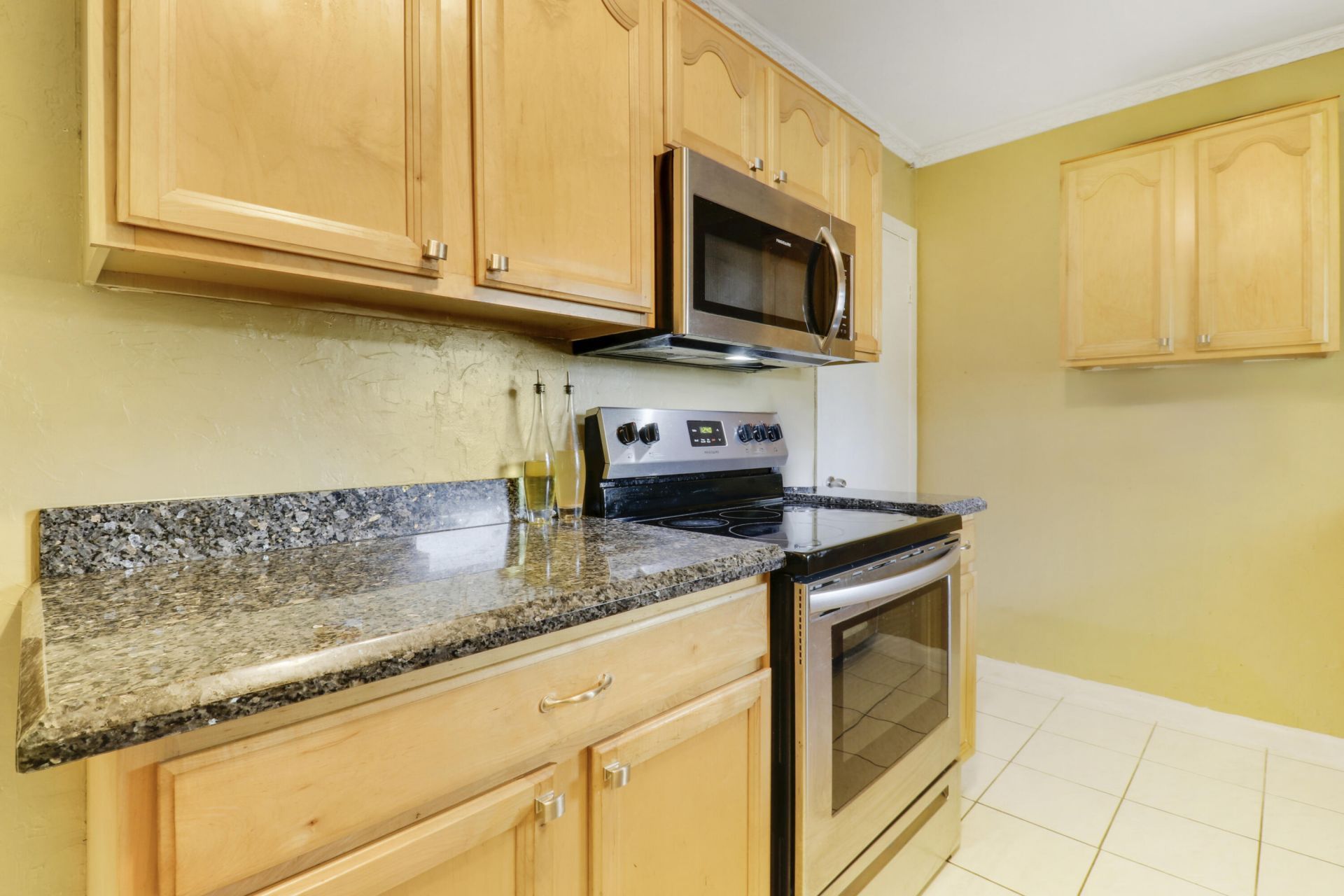 827 Caroline Avenue, West Palm Beach, FL 33413 Photo