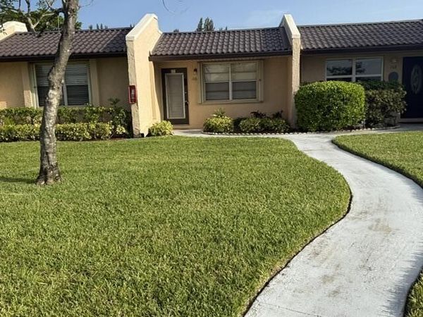 166 Lake Meryl Drive, West Palm Beach, FL 33411