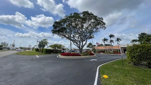 166 Lake Meryl Drive, West Palm Beach, FL 33411 Photo