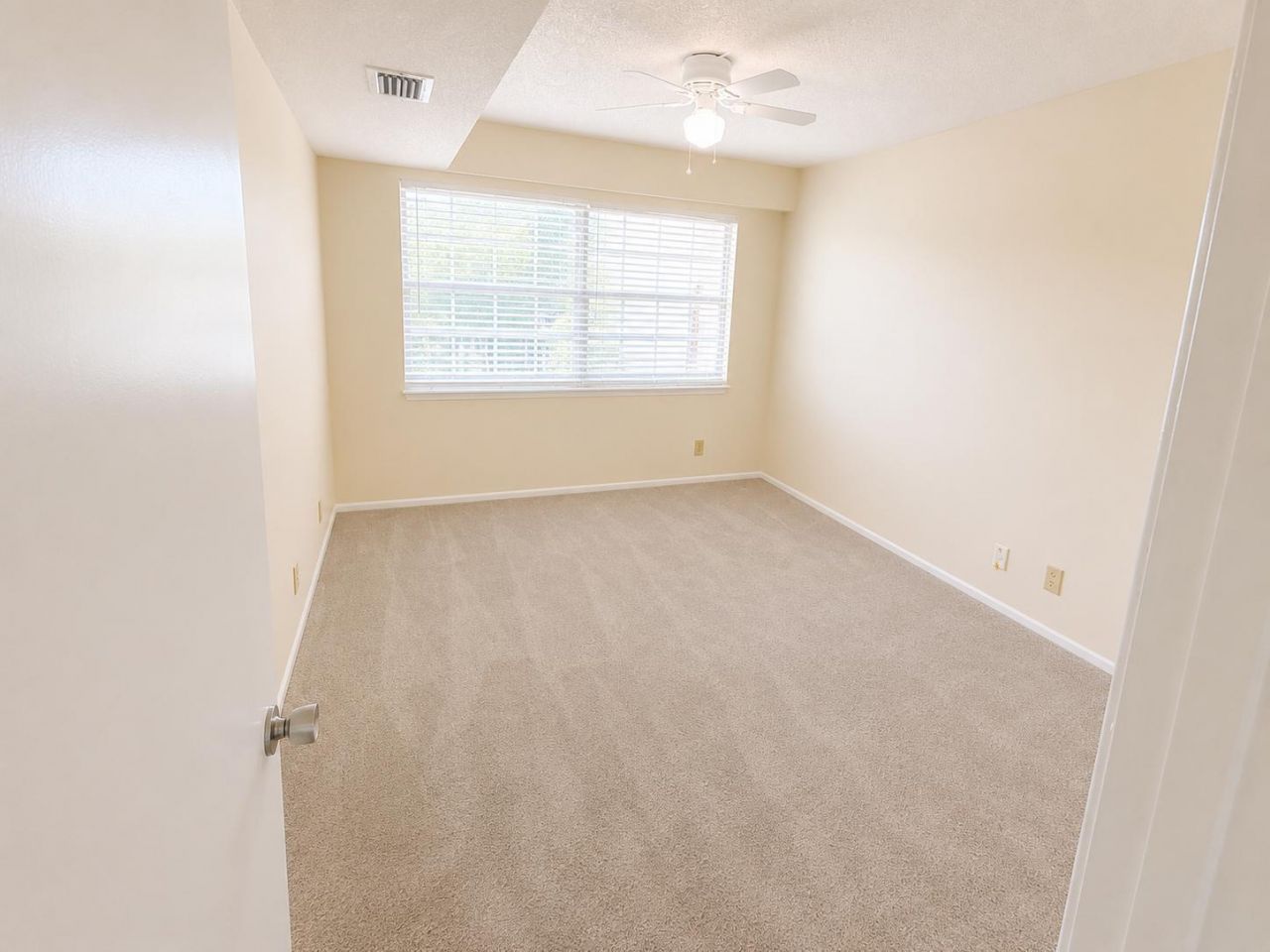 3520 Oaks Way, Unit 402, Pompano Beach, FL 33069 Photo