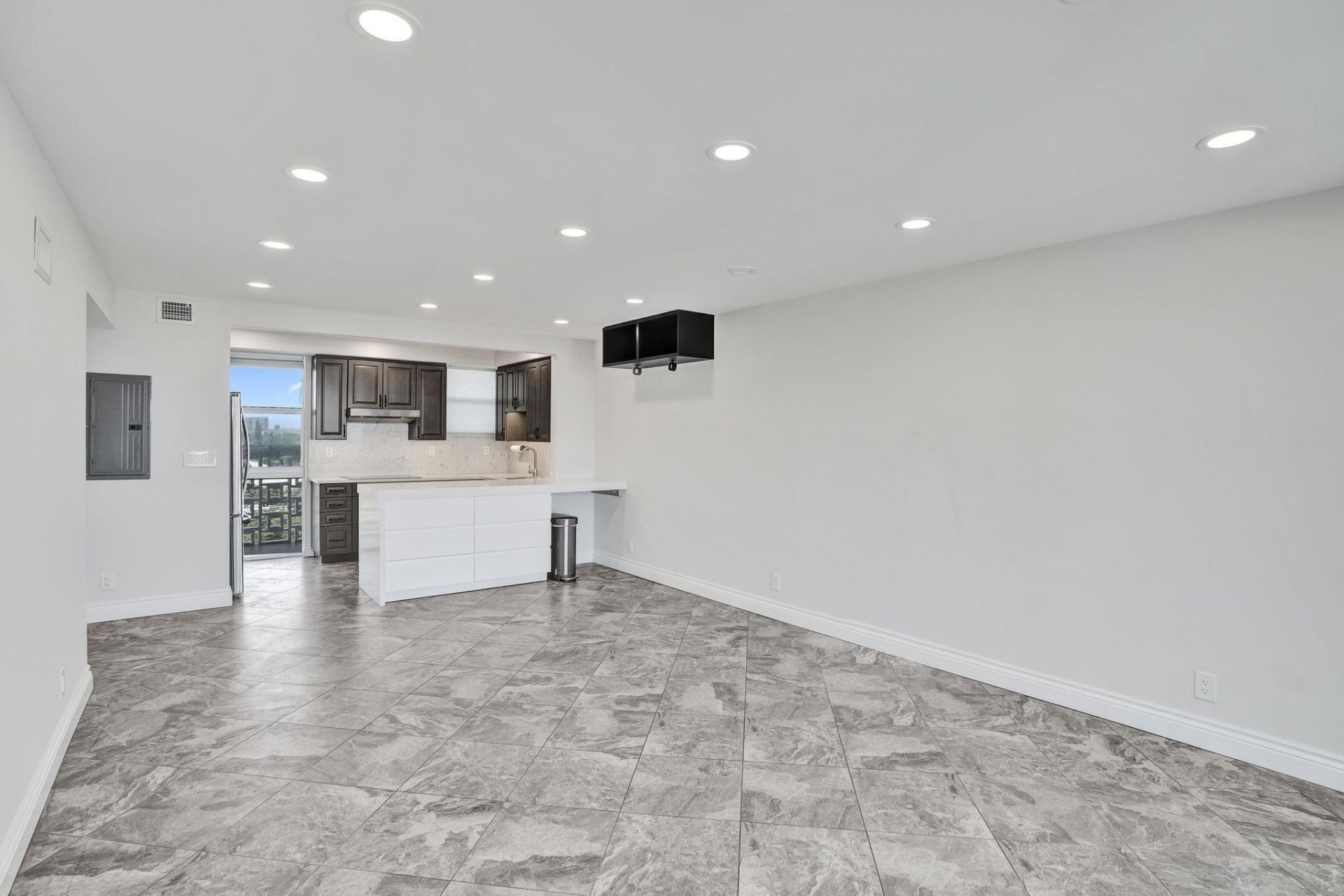 1900 S Ocean Drive, Unit 710, Fort Lauderdale, FL 33316 Photo